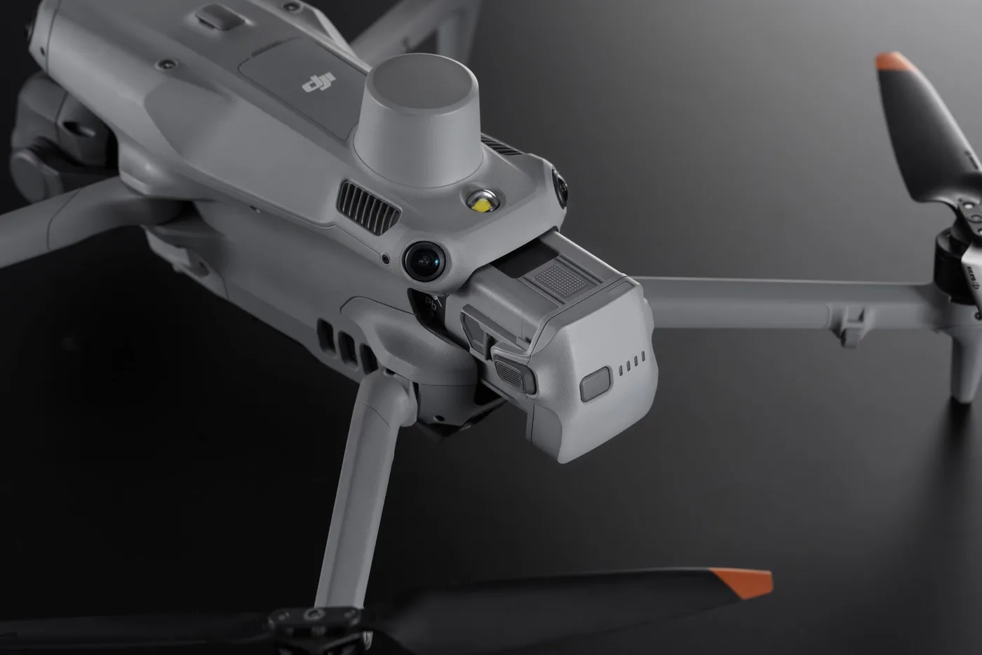 درون DJI Matrice 4 — صورة 2