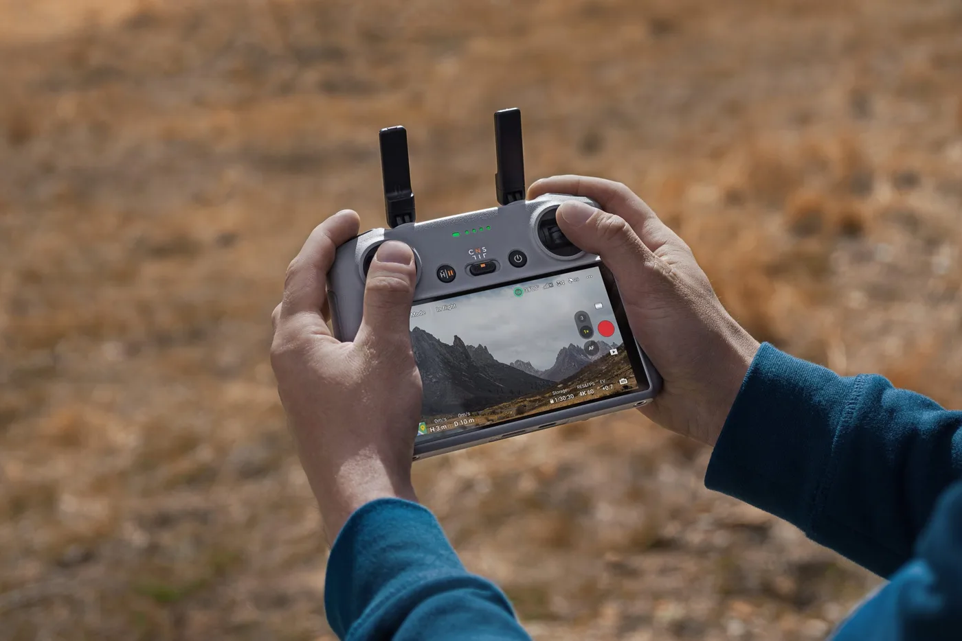درون DJI RC 2 — صورة 3
