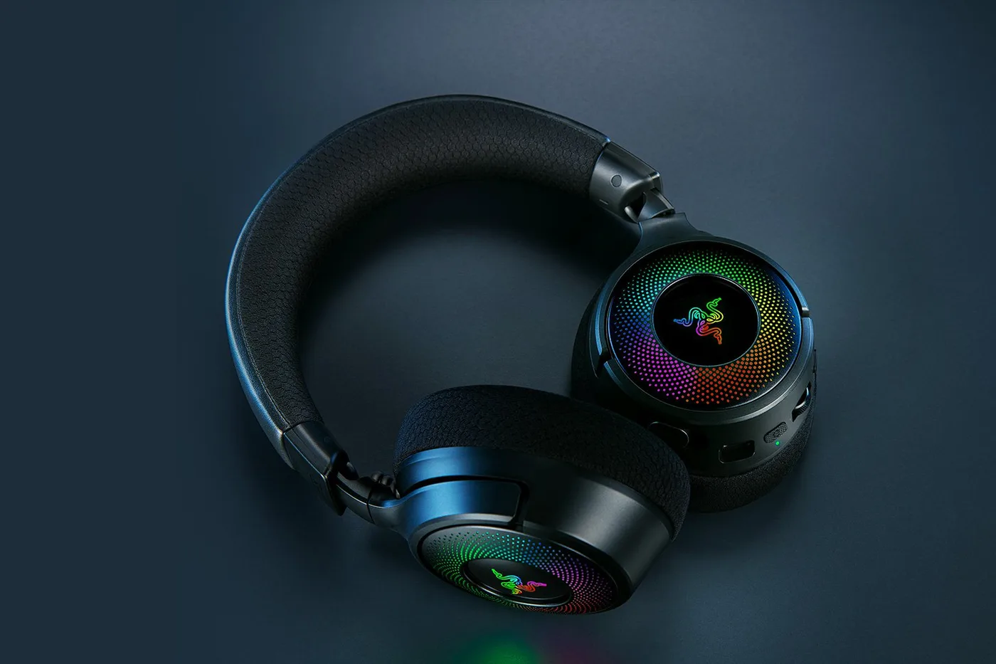 سماعة Razer KRAKEN V4 Wireless RGB — صورة 4