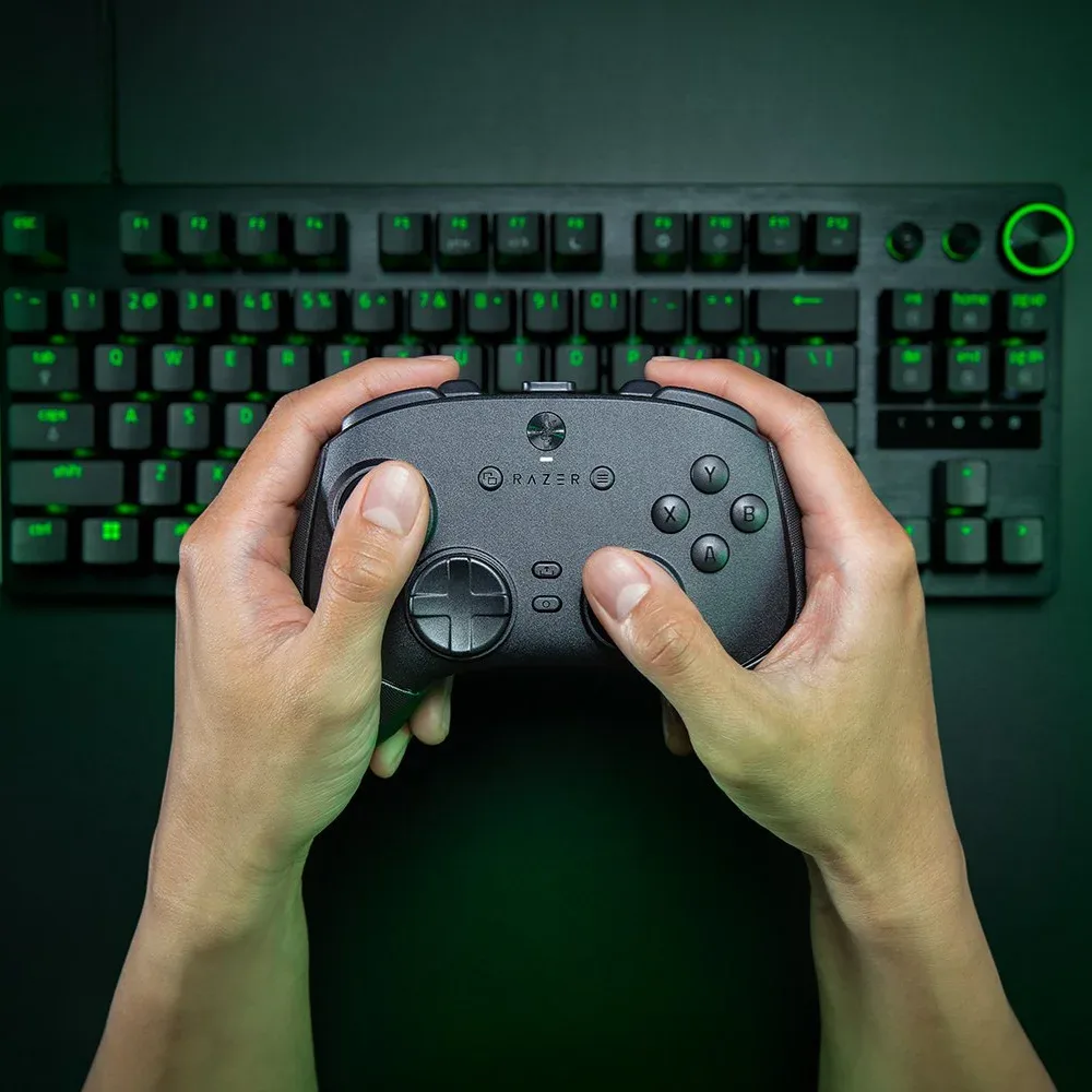 ذراع تحكم Razer WOLVERINE V3 PRO 8K PC — صورة 6